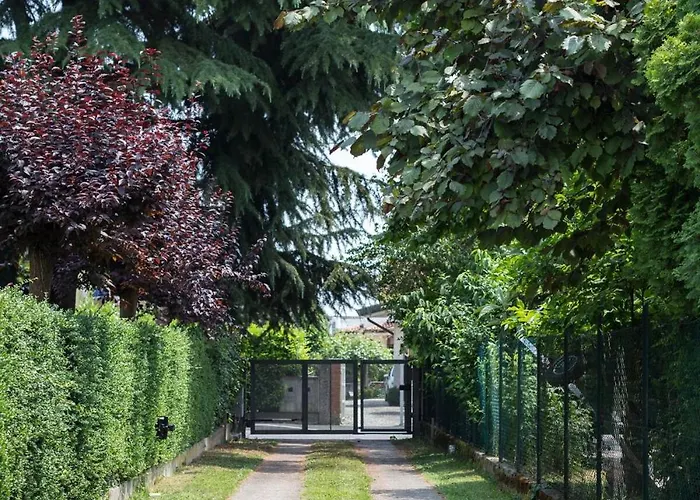 Venice Side Garden House Apartment